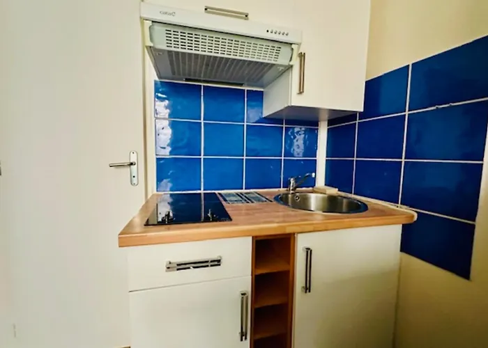 For 2 Close To The Big Clock La Rochelle (Charente-Maritime)